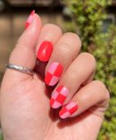 Pink Checker Party | Short | Round - Tab Press-On