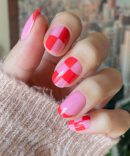 Pink Checker Party | Short | Round - Tab Press-On